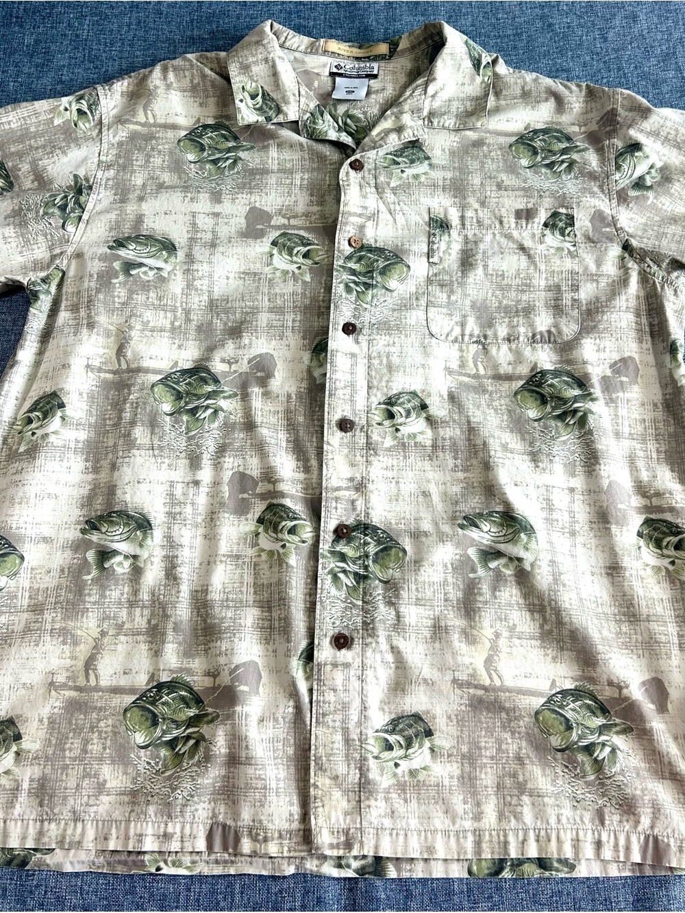 Columbia River Lodge Beige Button-Down Shirt with Green Fish Print Cotton
